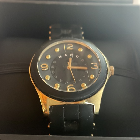 Marc by Marc Jacobs Women’s Watch - Picture 2 of 3